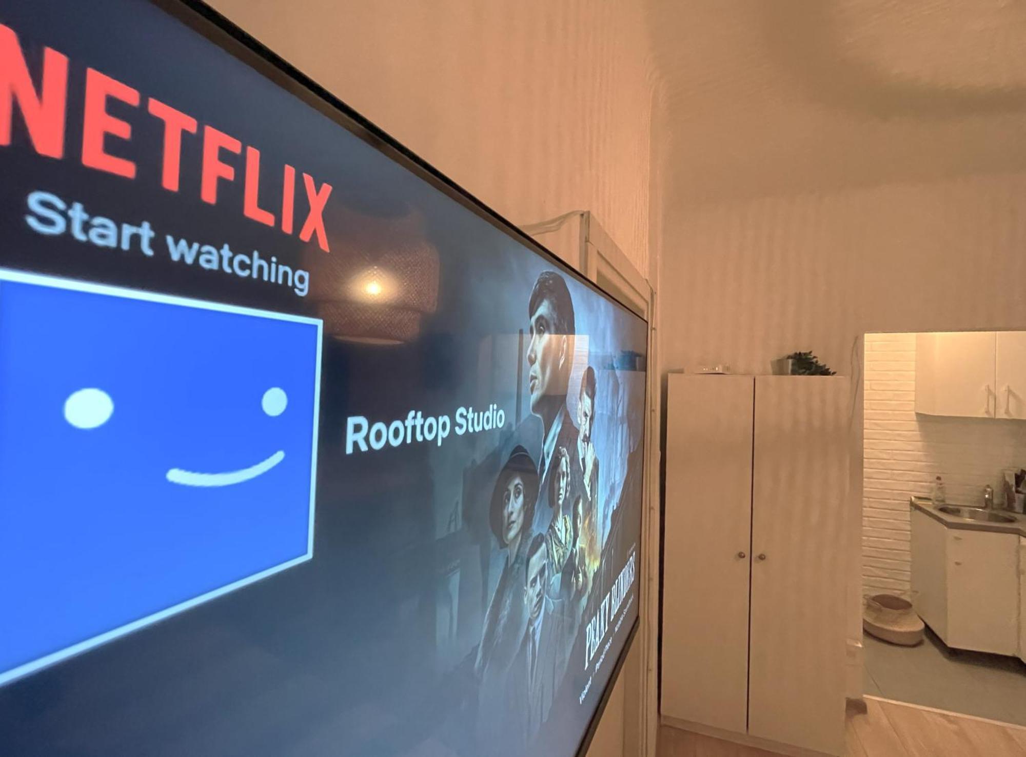 Rooftop Studio In The Heart Of Bucharest W Netflix Esterno foto